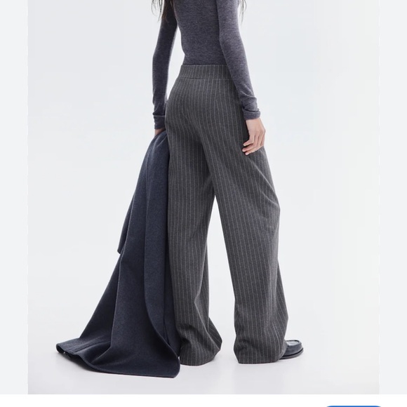 H&M Pants - Gray Pinstripe Women's Wide-Leg High rise Pants sz XS NEW NWOT Price Firm!